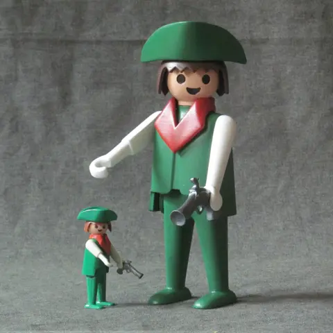 Pirata Verde Gigante - 20 cm