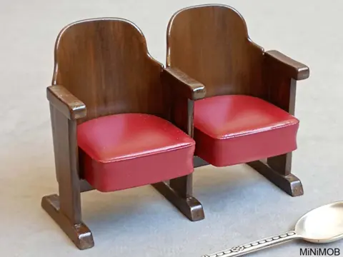 Cadeira de Cinema Antigo